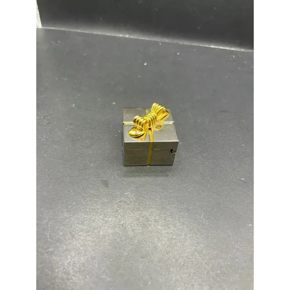 Unbranded vintage miniature
